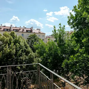  Apartament Gagarina 12 - Piekny Apartament Przy Lazienkach Krolewskich - Duze Lozko 160x200cm - Bardzo Duzy Balkon - Wifi - Telewizja Kablowa - Bezplatna Strefa Parkowania - Better